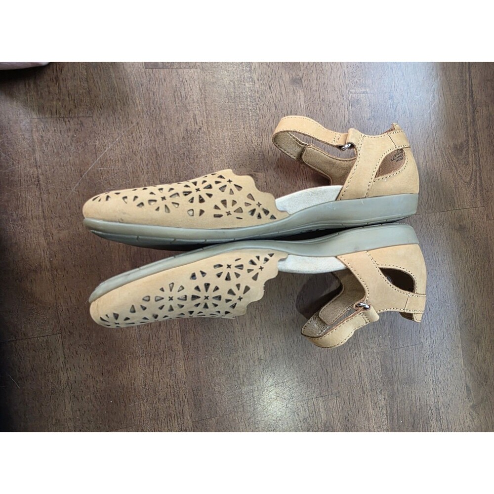Earth Origins Bronnie Perforated Leather Mary Jane Sandals Size 8M - Picture 5 of 14